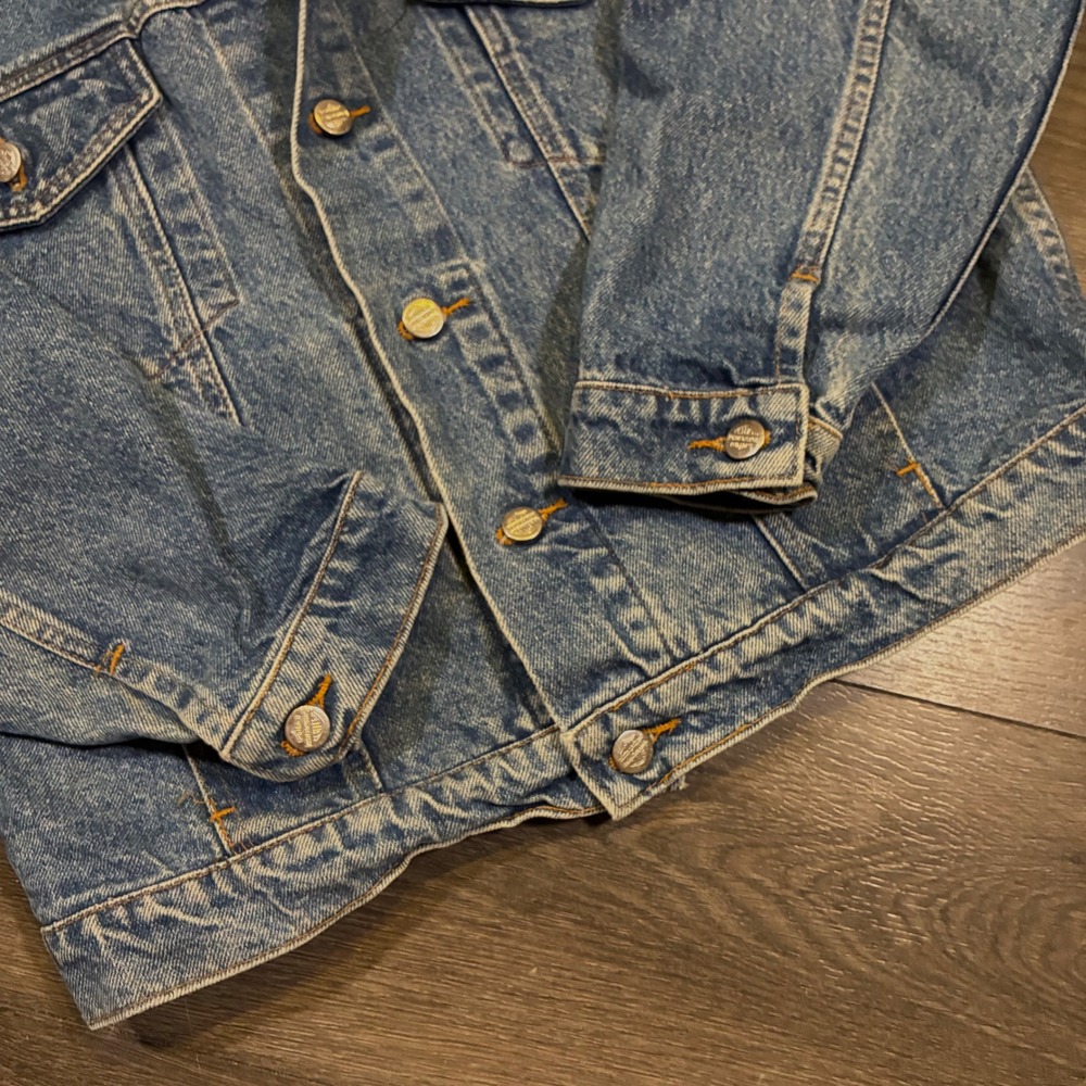 Harley-Davidson Blue Denim Jacket with Eagle & American Flag Graphic - Picture 5 of 10